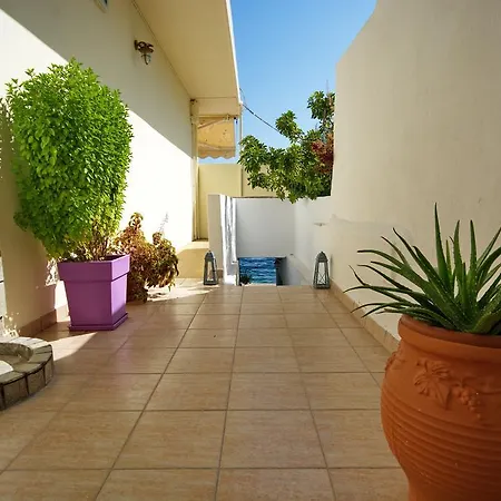 Apartament Alexandra Kalamakia